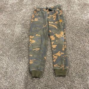 Great condition boys large Timberland camo sweatpants.